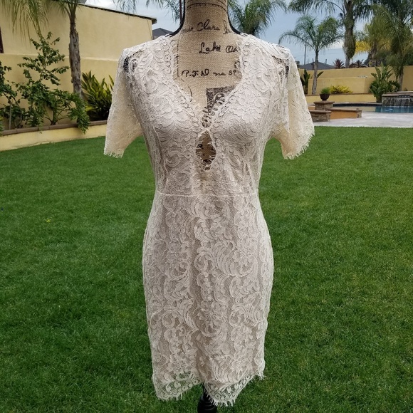 Dresses & Skirts - Lace dress